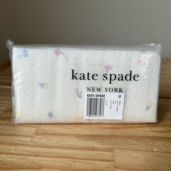 Kate spade wallet🎈🎈 - Picture 9 of 9